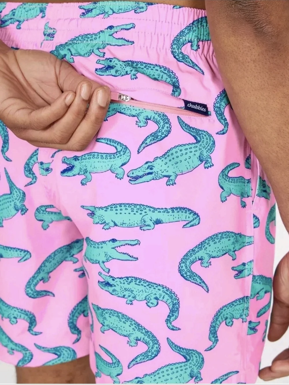 Chubbies The Glades 4-Way Stretch Swim Trunks Pink Alligator Mesh Liner 5.5